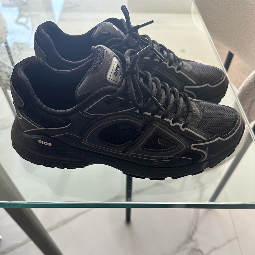 Dior shoes for men for sale! Serious buyers and motivated to sell - Picture 2 of 2